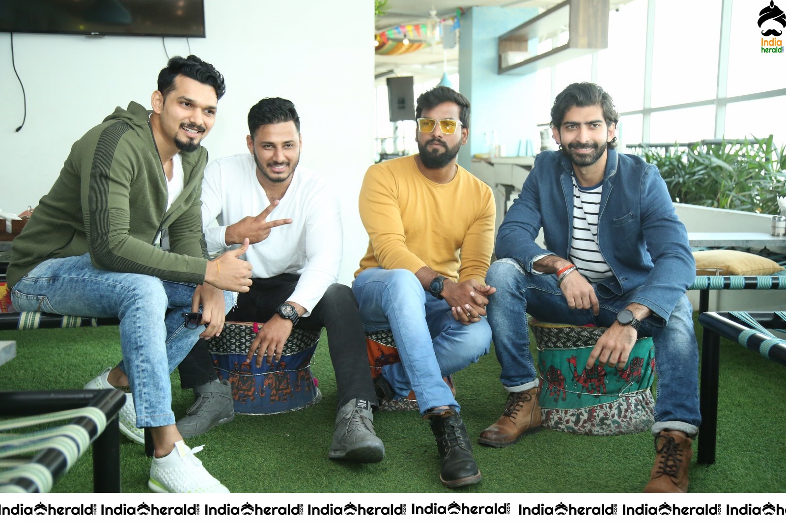Play Movie Press Meet Stills