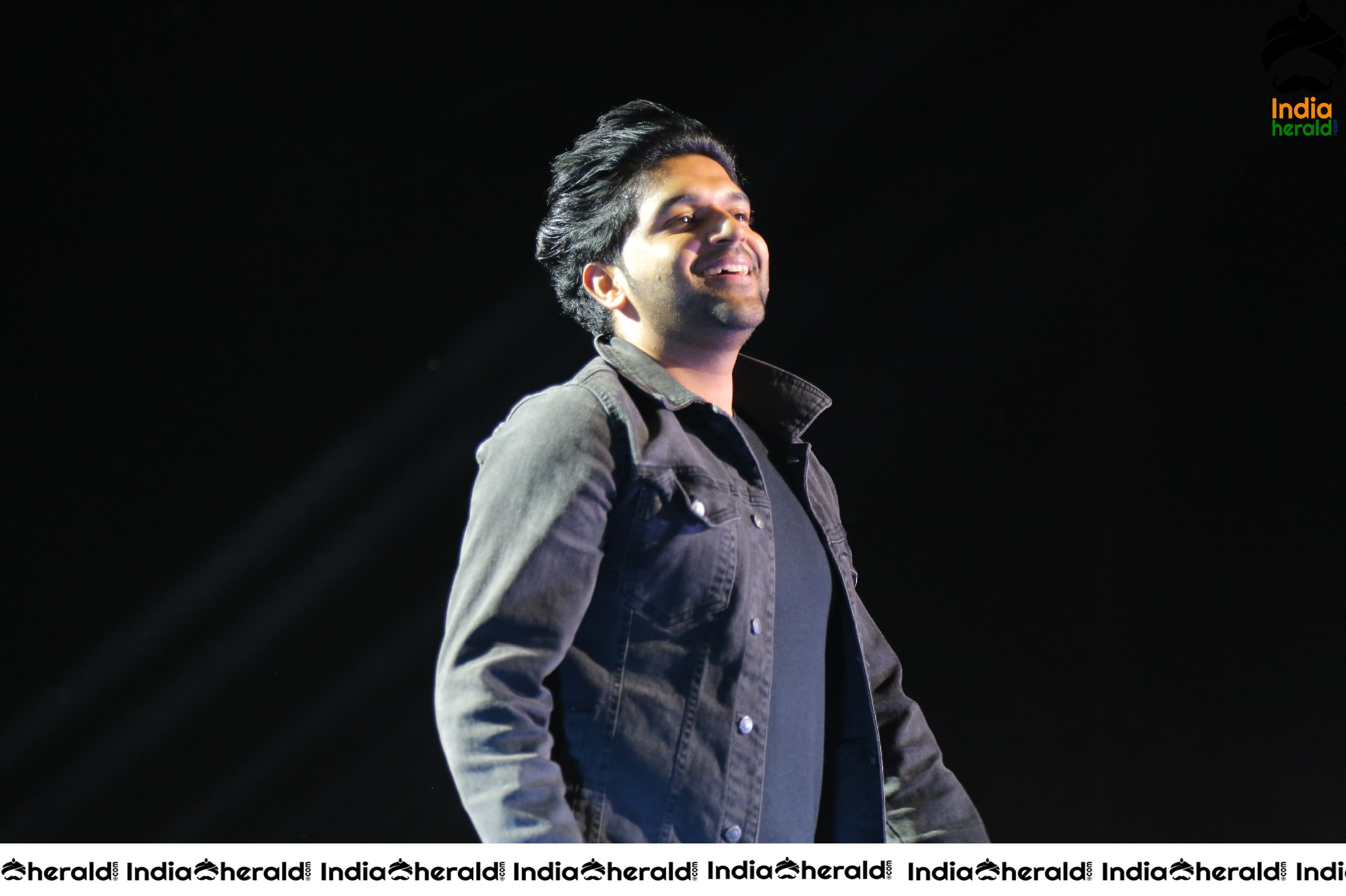 Power Packed performance by Salman Khan at Dabangg Tour in Hyderabad Set 2