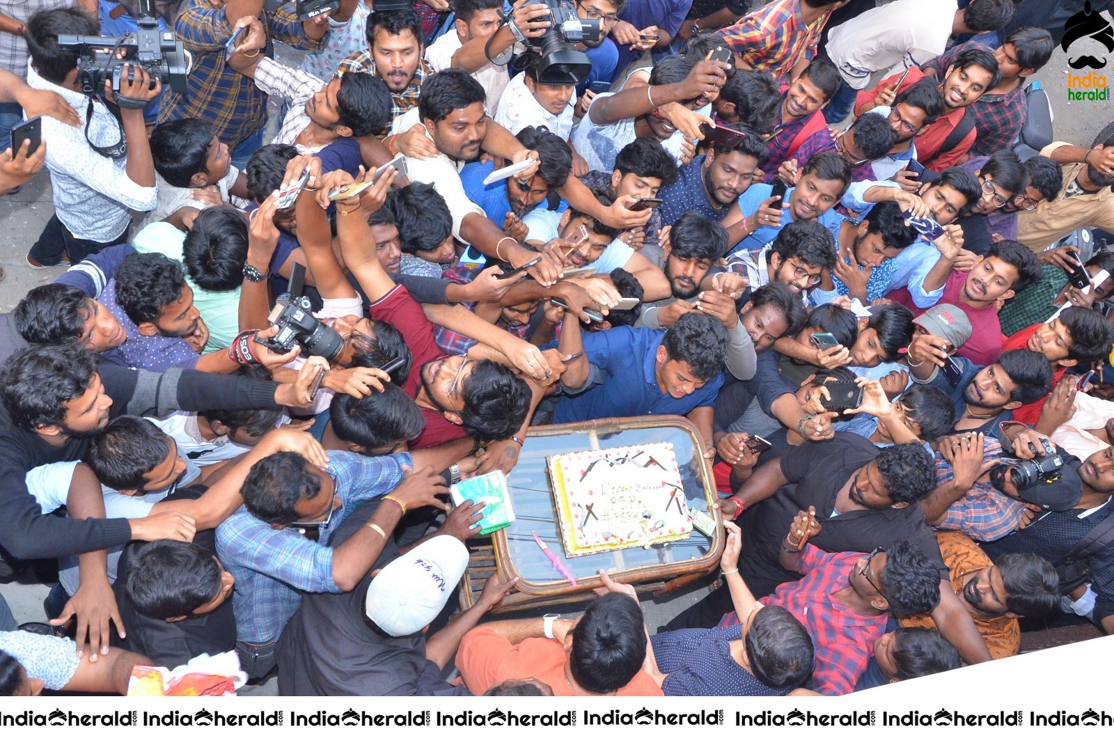 Power Star Pawan Kalyan fans hungama at Dil Raju office Set 2