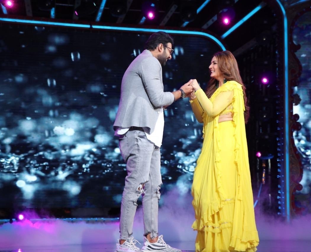 Prabhas And Raveena Tandon Stills From Saaho Promotions Of Nach Baliye