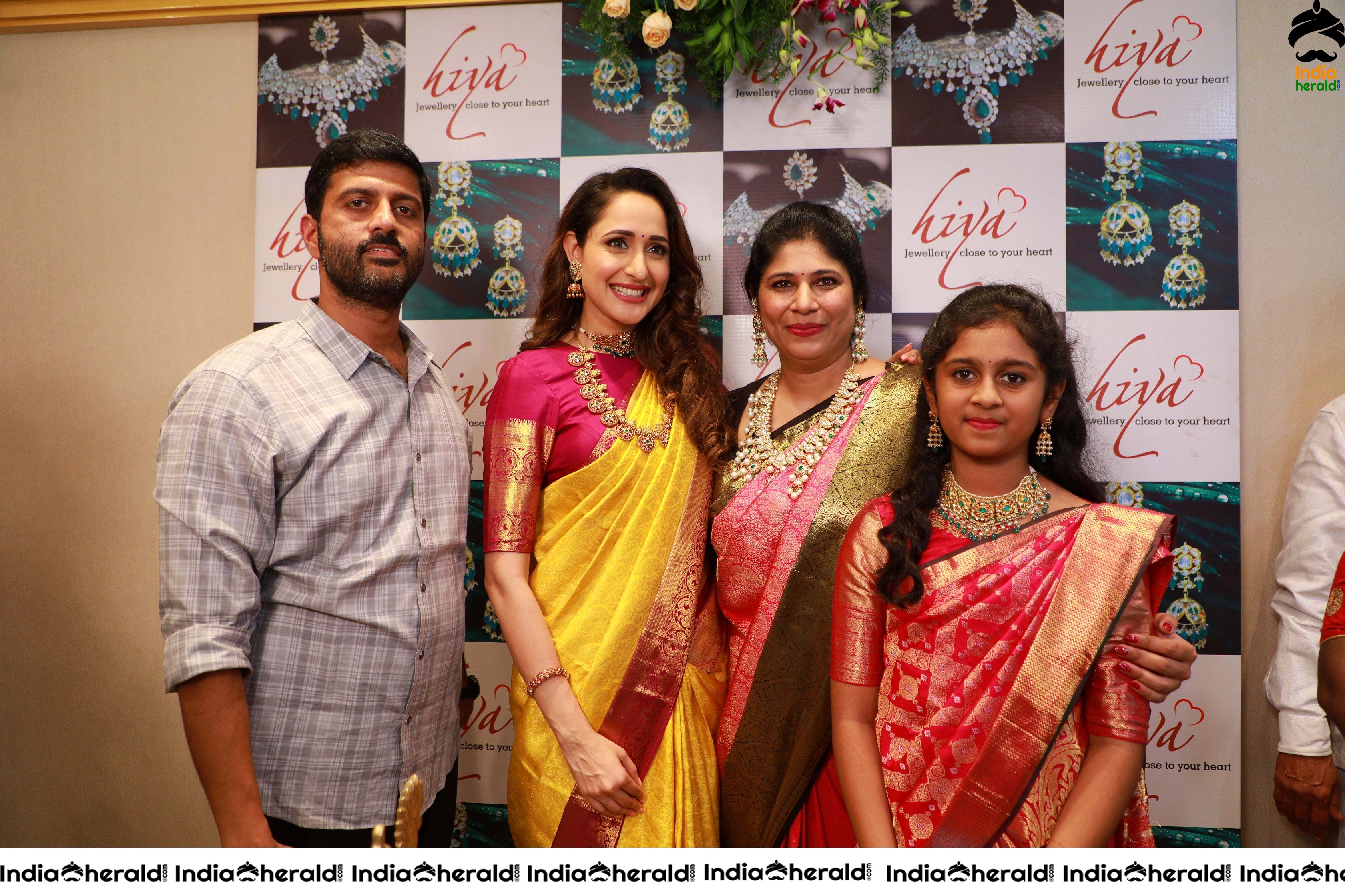 Pragya Jaiswal Inaugurates Famous Jewellery Designer HIYA DESIGNER JEWELLERY Showroom in Tirupati Set 1