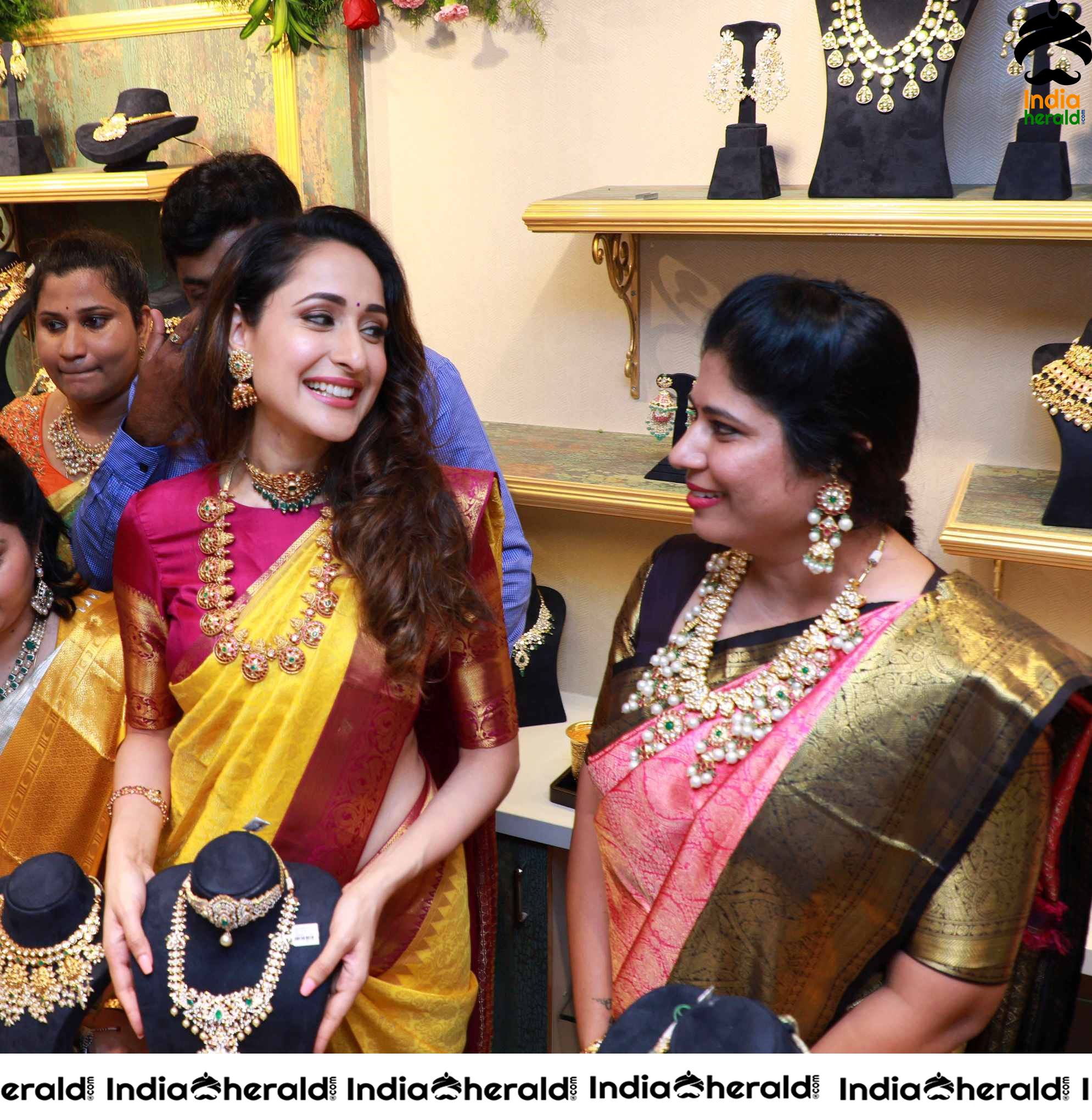 Pragya Jaiswal Inaugurates Famous Jewellery Designer HIYA DESIGNER JEWELLERY Showroom in Tirupati Set 1