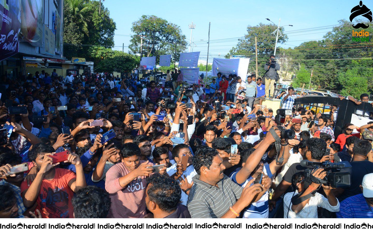 Prathiroju Pandagey Bus tour Kakinada photos Set 2