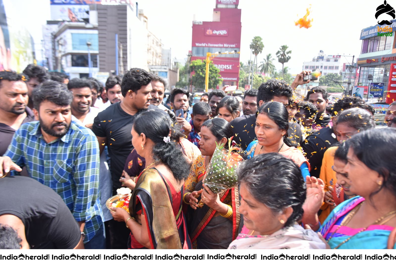 Prathiroju Pandagey Bus tour photos Set 1