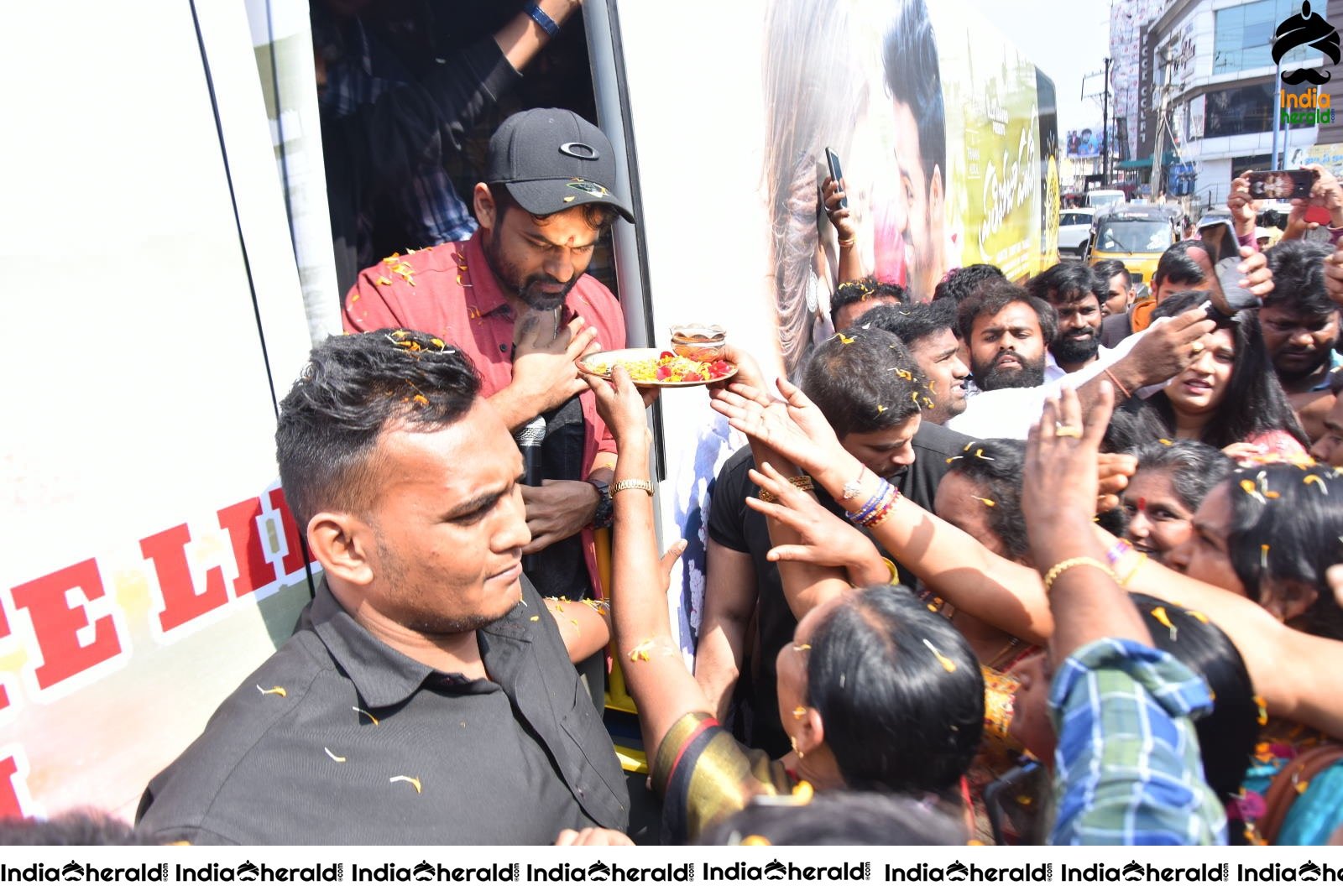 Prathiroju Pandagey Bus tour photos Set 1