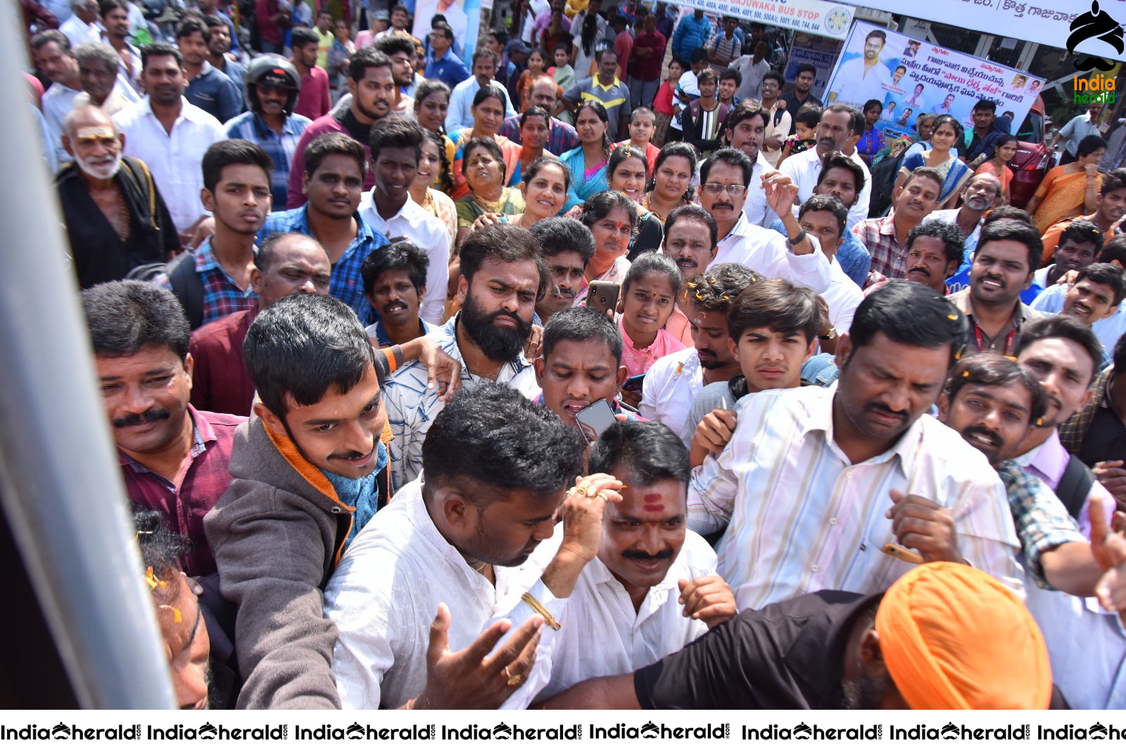 Prathiroju Pandagey Bus tour photos Set 2