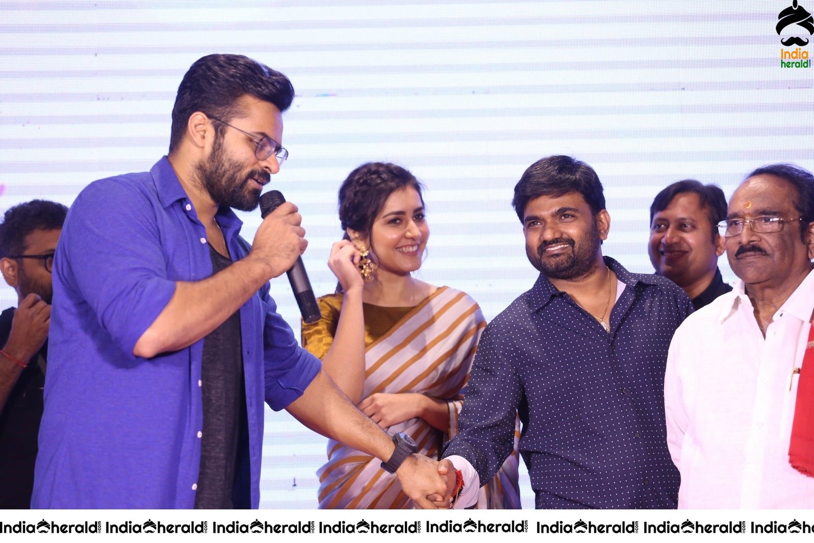 Prati Roju Pandaage Movie Thanks Meet Set 4