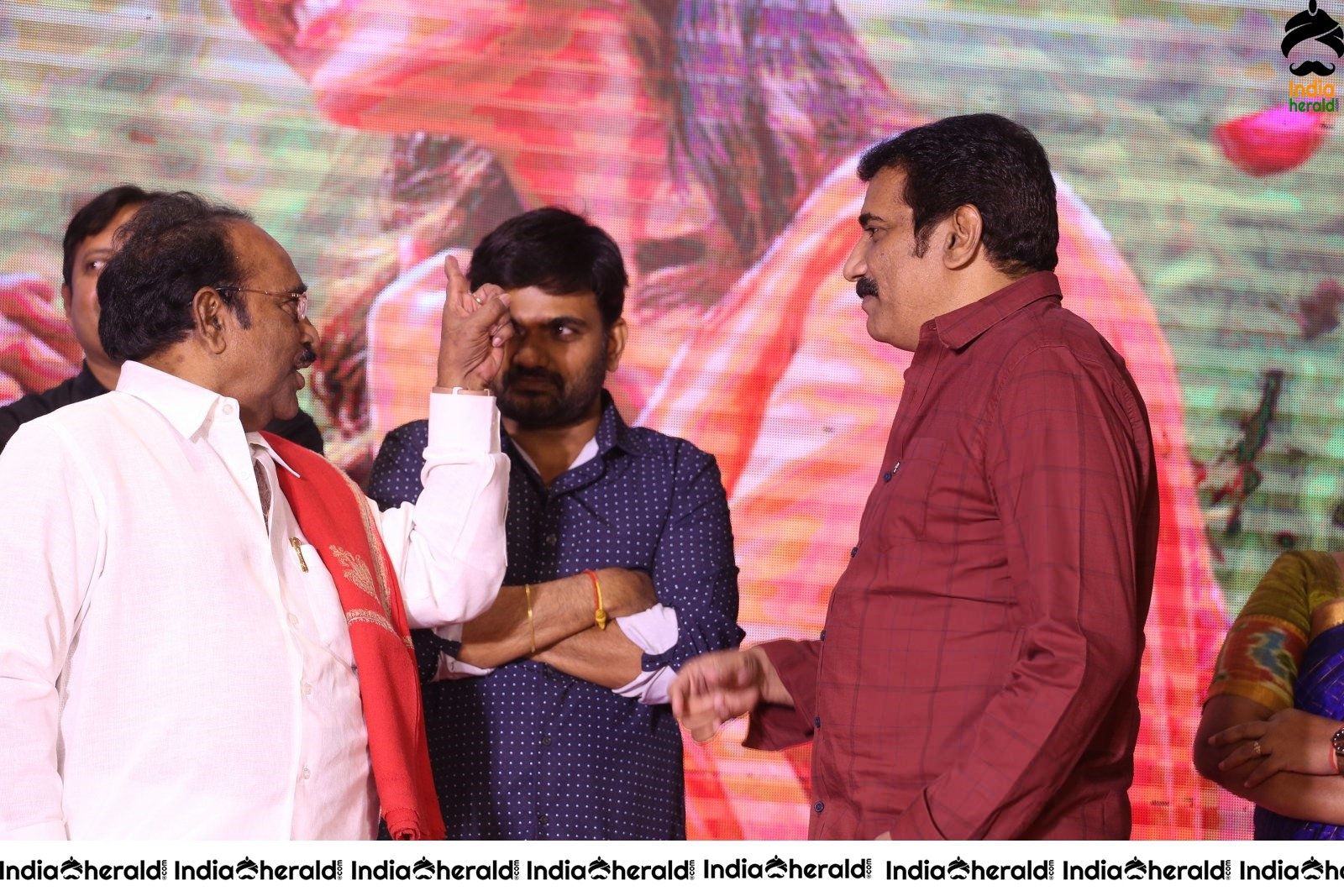 Prati Roju Pandaage Movie Thanks Meet Set 4