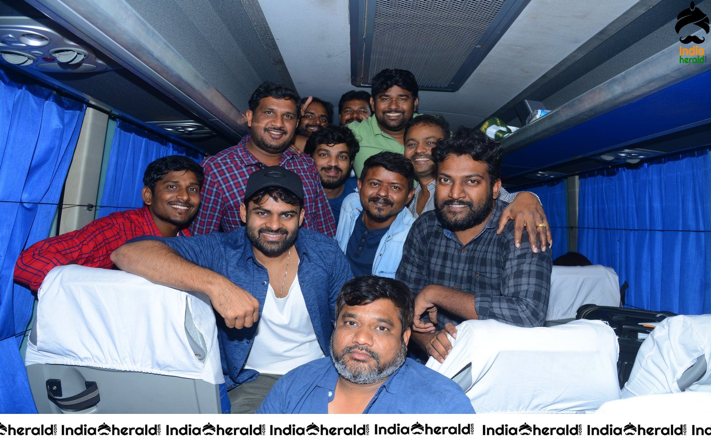 Pratiroju Pandaga Movie Team Bus tour at Vijayawada photos Set 2