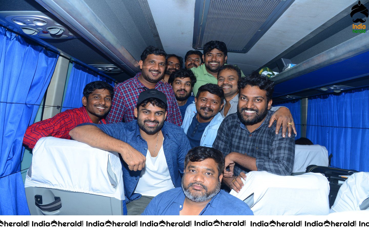 Pratiroju Pandaga Movie Team Bus tour at Vijayawada photos Set 2