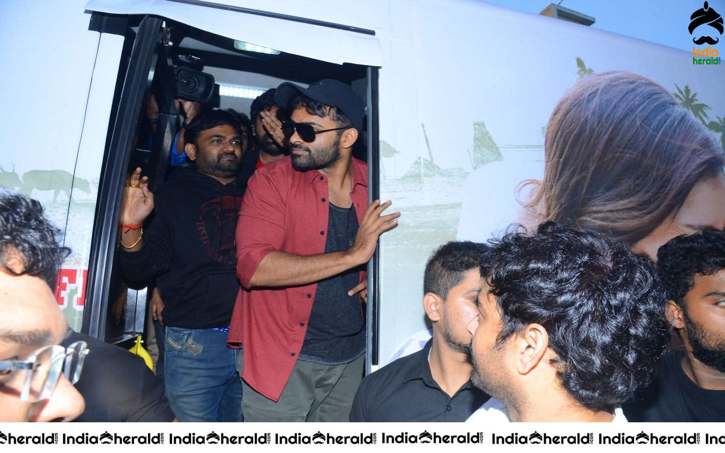 Pratiroju Pandagey Movie Team Bus tour at Tanuku Set 1