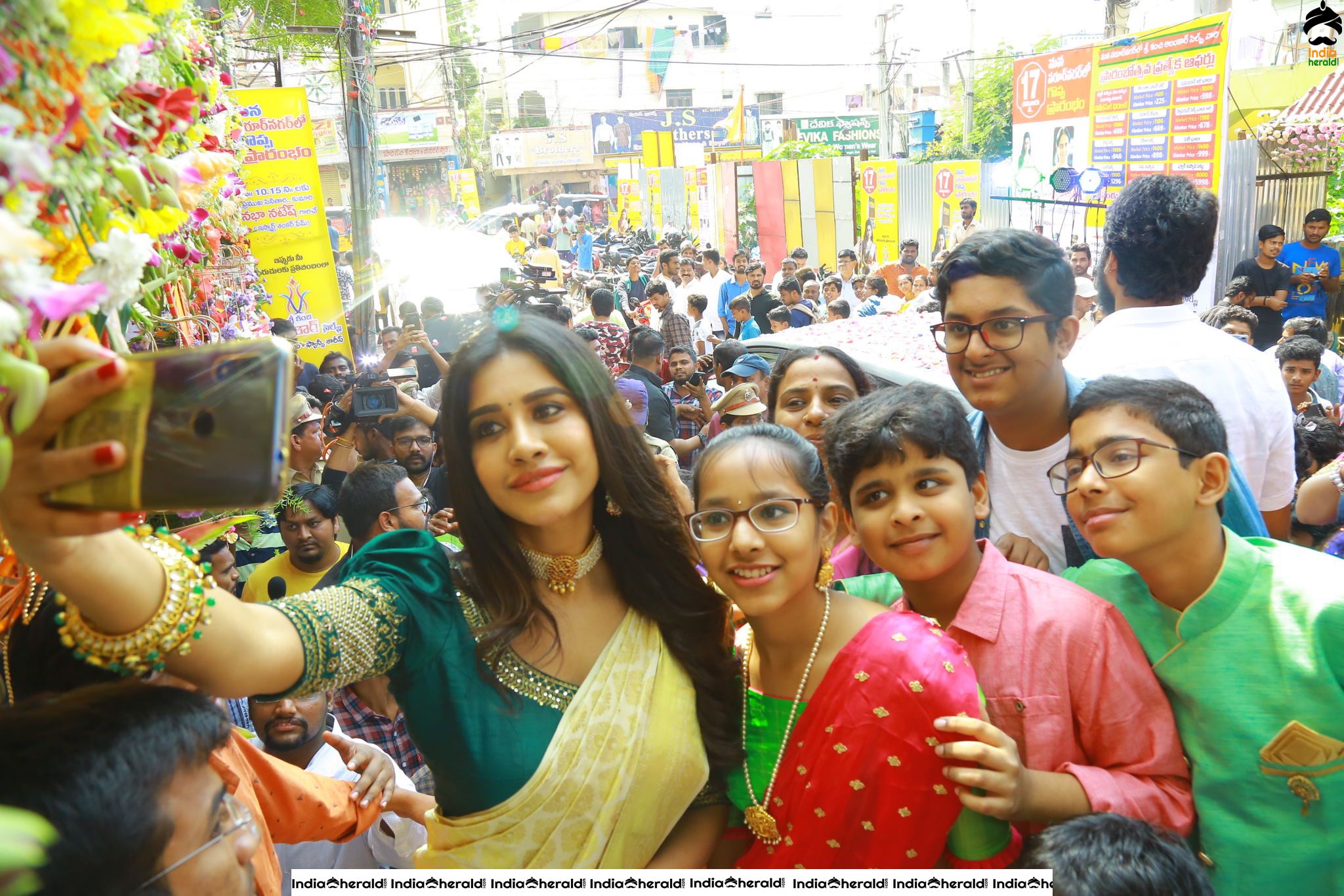 Pretty Nabha Natesh in Saree Launches Sri Kanchi Alankar Silks at Saroornagar Set 3