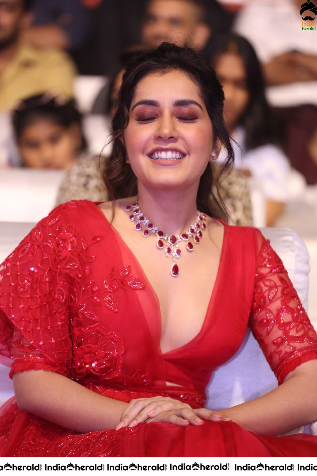 Raashi Khanna Dazzling in Red at World Famous Lover Event Set 2