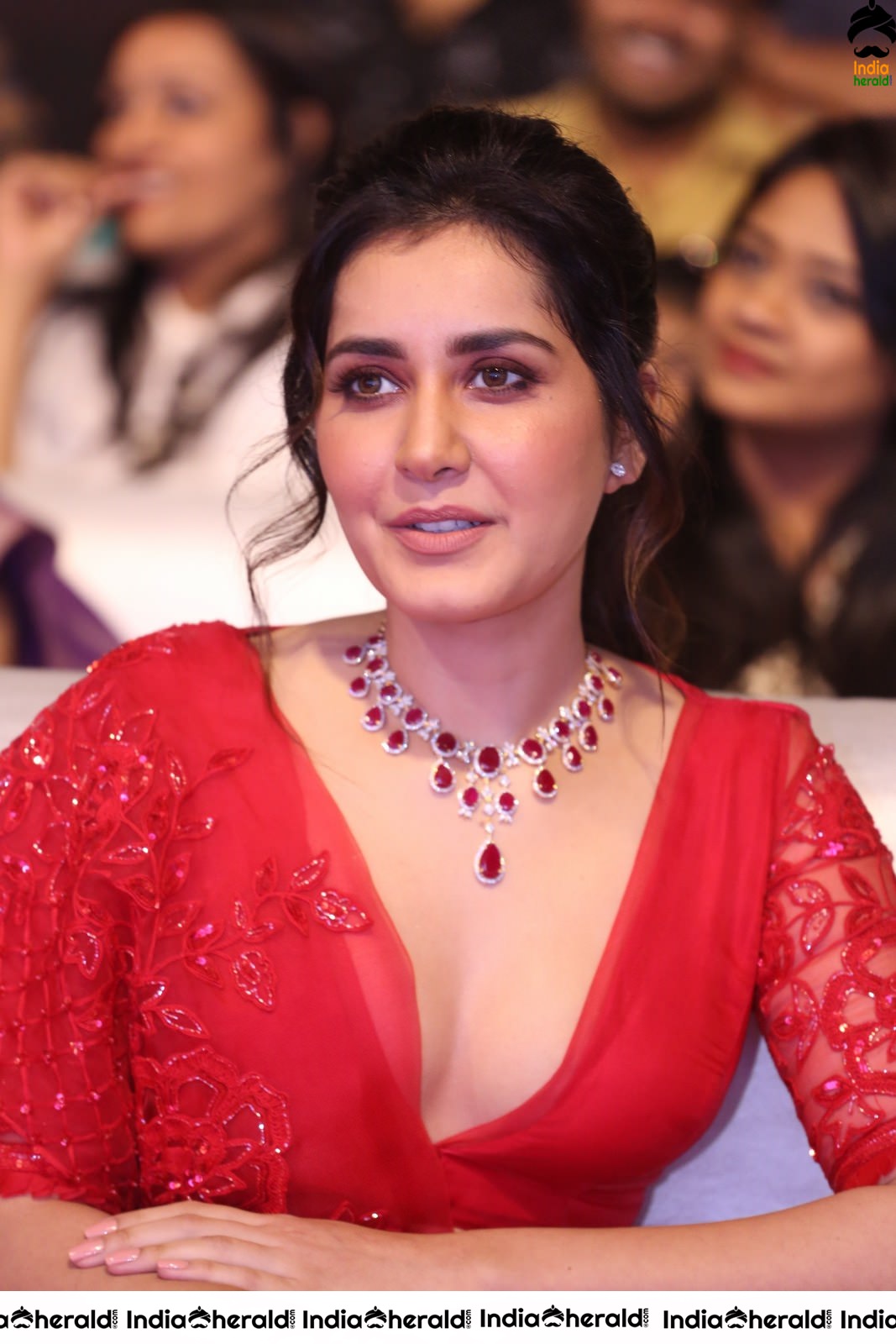 Raashi Khanna Dazzling in Red at World Famous Lover Event Set 2