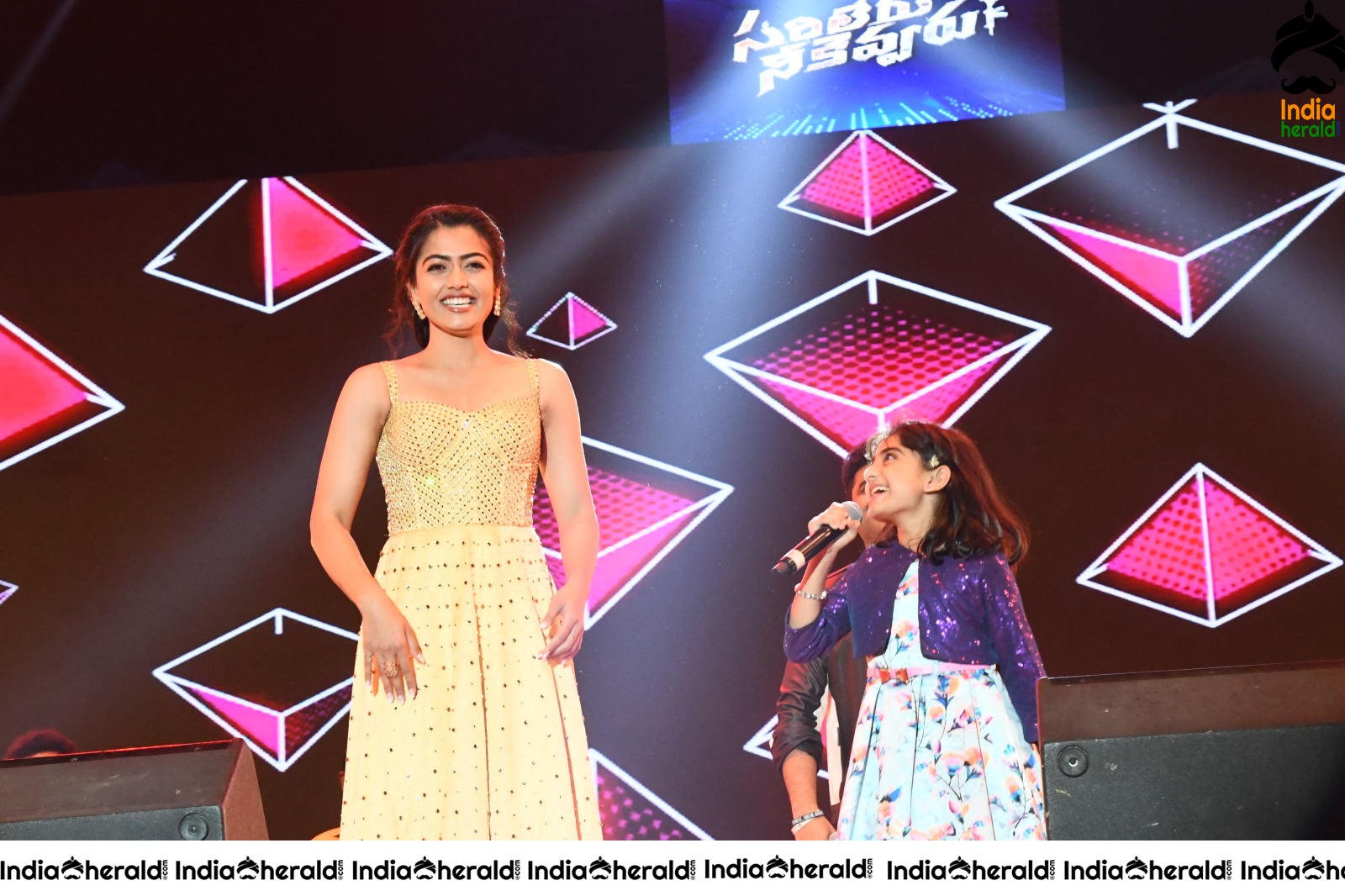Rashmika Mandanna Cute and Adorable Moments with Kid on the stage at SN Event Set 2