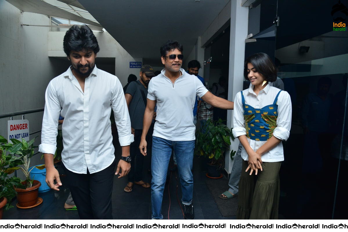 Rashmika with Nani and King Akkineni at Devadas Success Throwback Event Photos Set 5