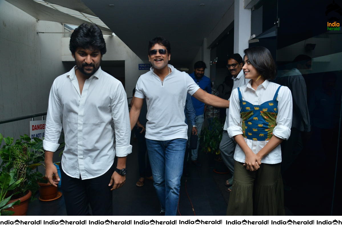 Rashmika with Nani and King Akkineni at Devadas Success Throwback Event Photos Set 5