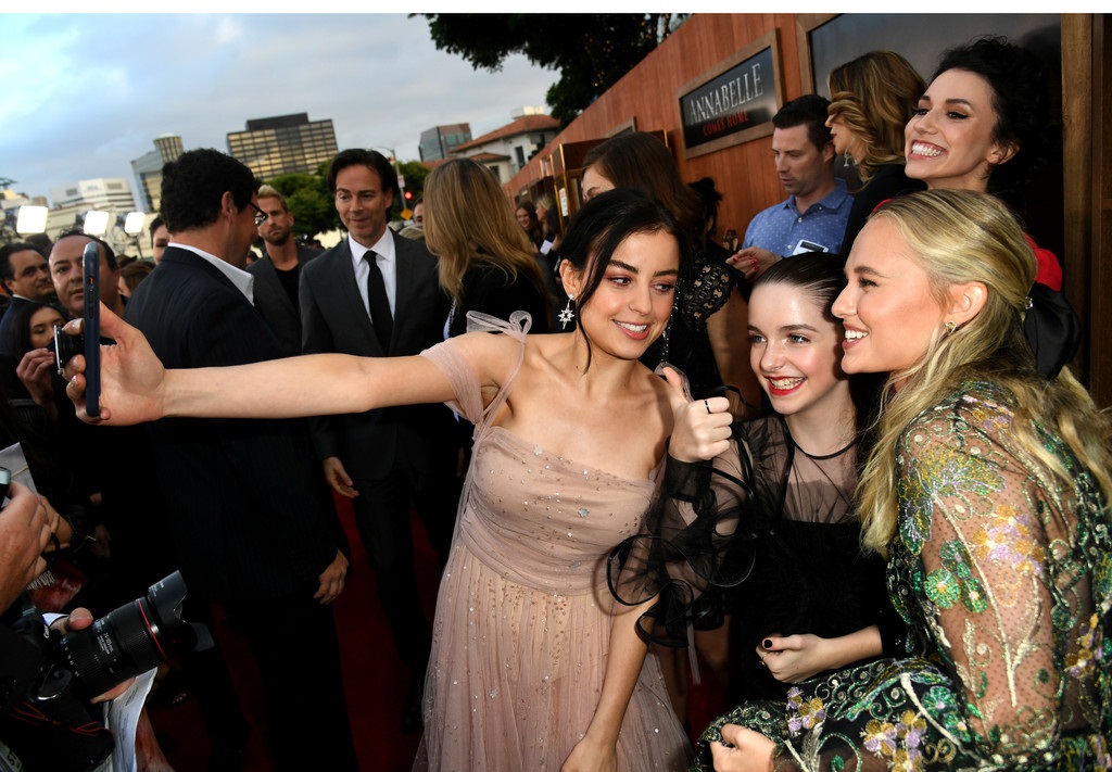 Red Carpet At The Premiere Of Warner Bros Annabelle Comes Home Set 1