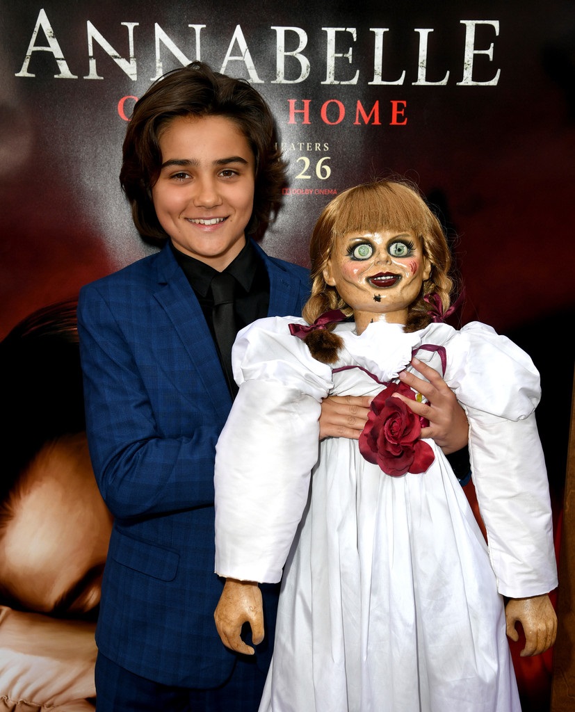 Red Carpet At The Premiere Of Warner Bros Annabelle Comes Home Set 1