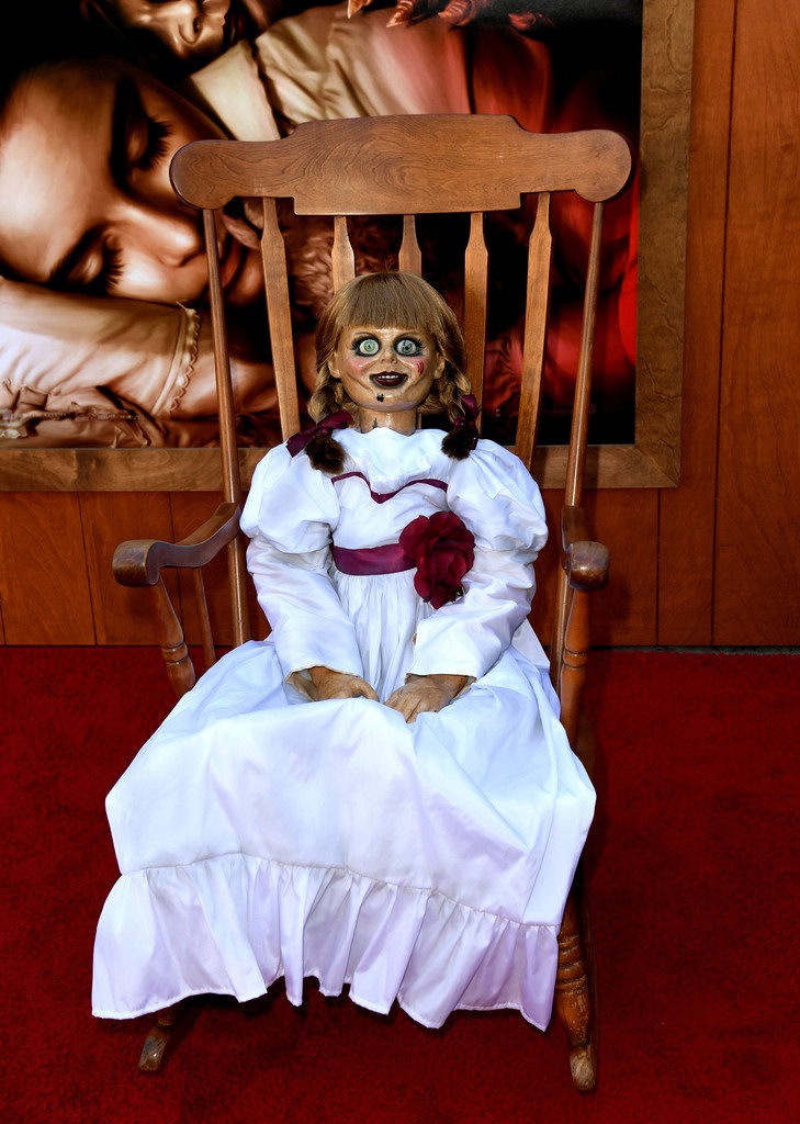 Red Carpet At The Premiere Of Warner Bros Annabelle Comes Home Set 3