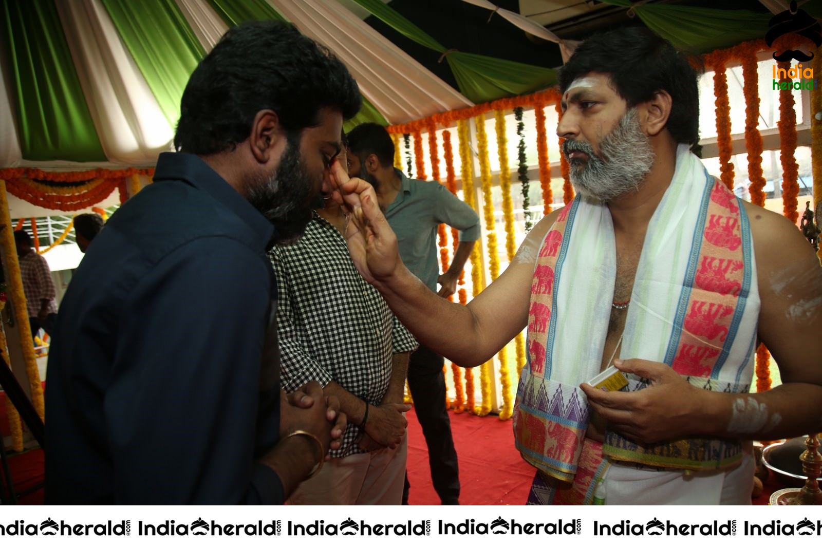 RED Movie Opening Stills Set 1