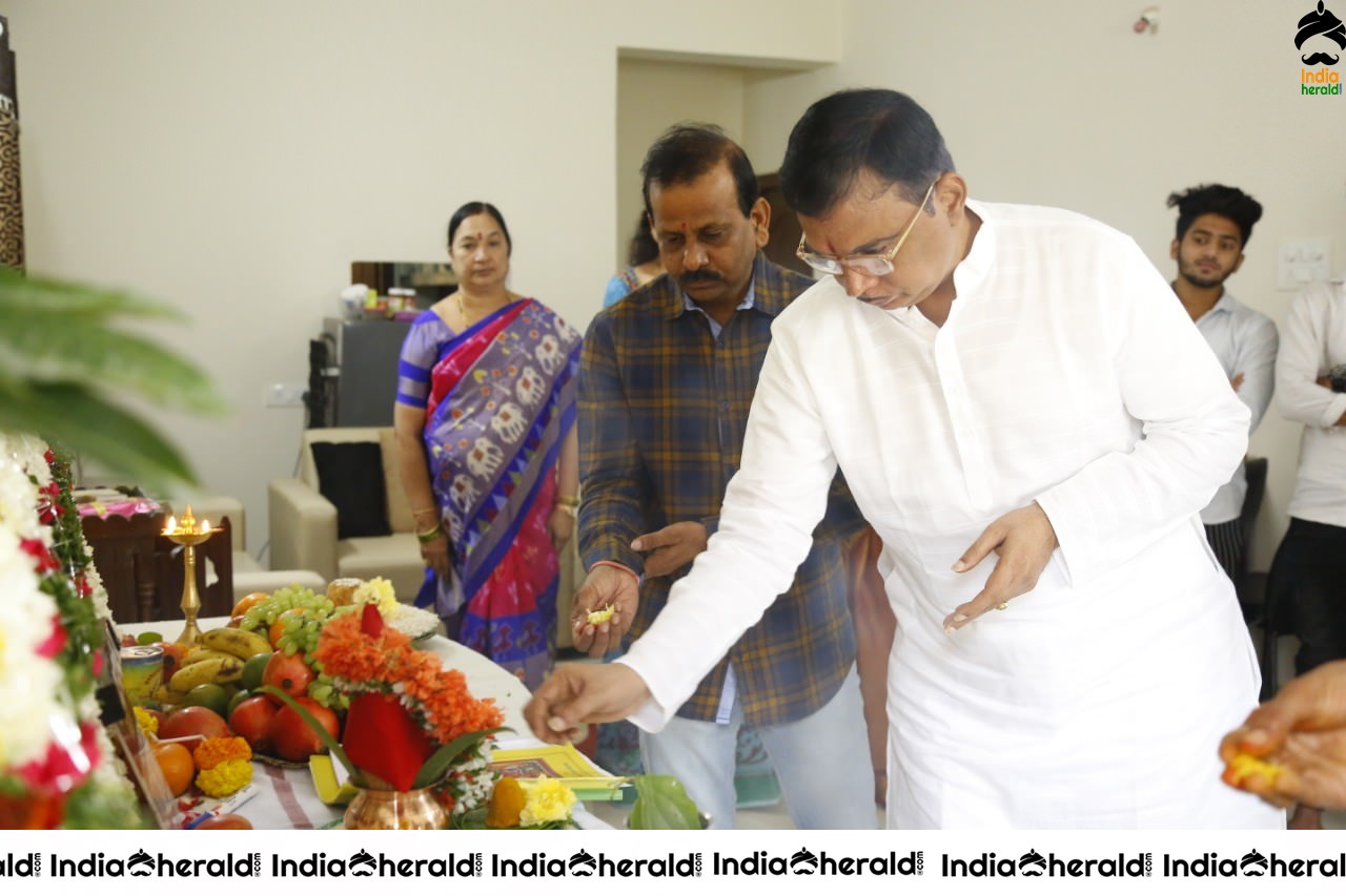 RGV Movie Pooja Stills In Jonnavithula Ramalingeswara Rao Direction