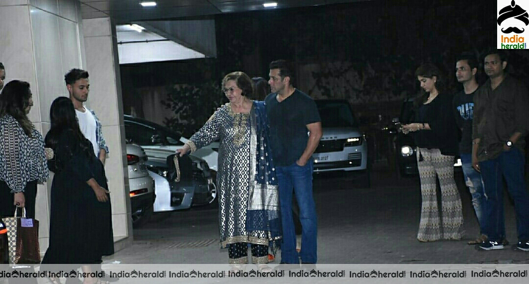 Salman Khan And Others At Helen Birthday Party At Sohail Khan House In Bandra Set 1