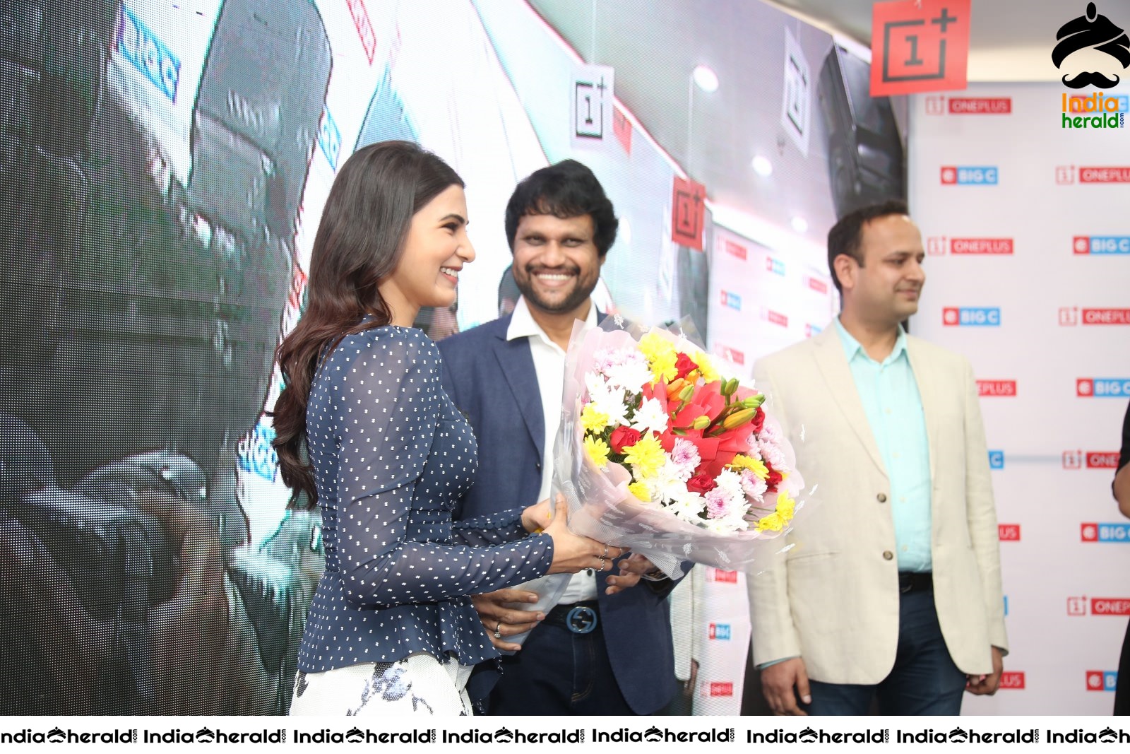 Samantha Hot and Sexy at the Launch of Oneplus Mobiles At Big C Set 2