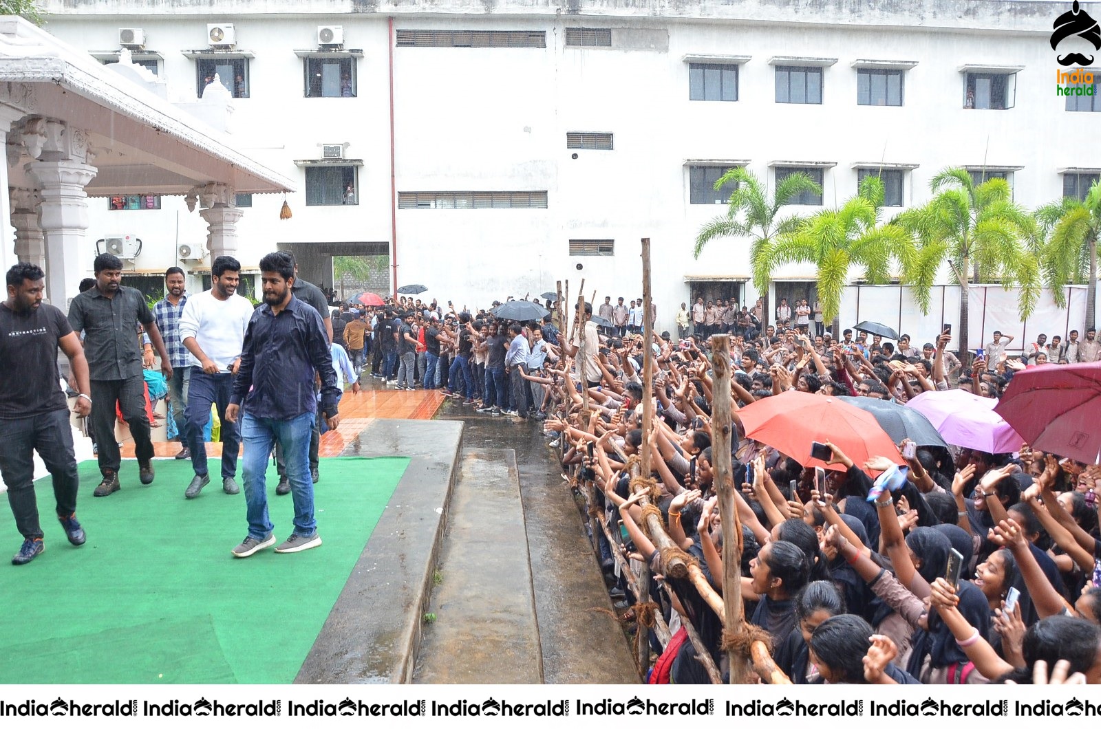 Samantha with Sharwanand and Producer Dil Raju at Vizag Raghu Engineering College Set 1