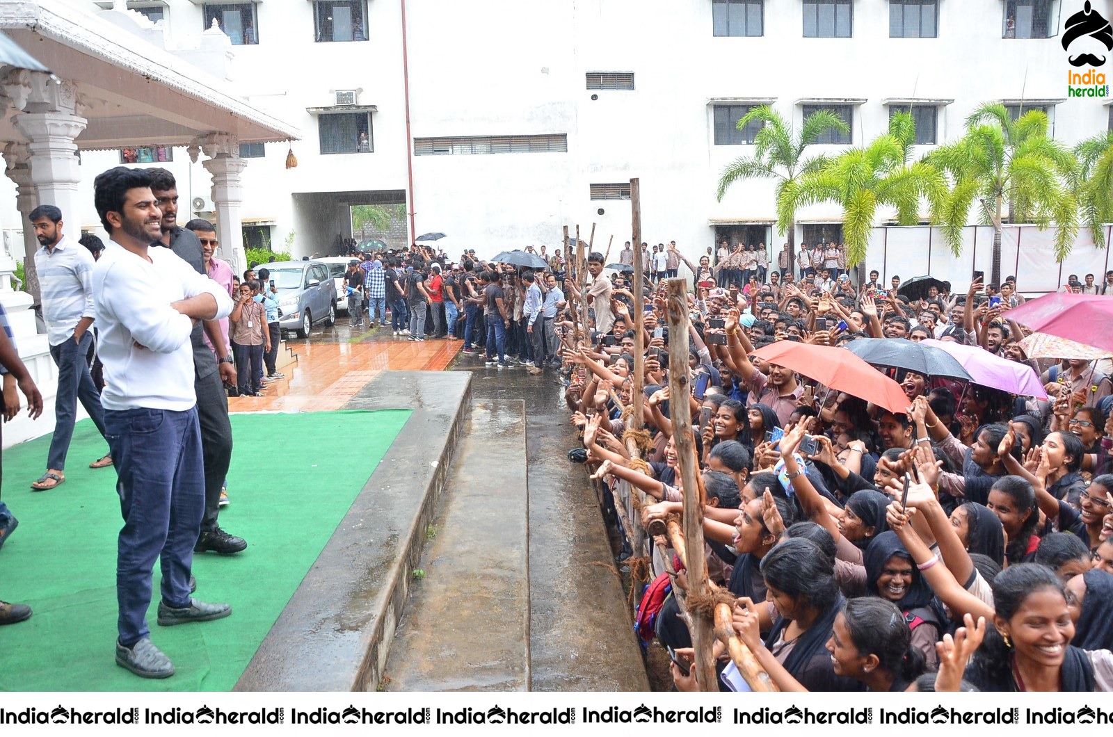 Samantha with Sharwanand and Producer Dil Raju at Vizag Raghu Engineering College Set 1