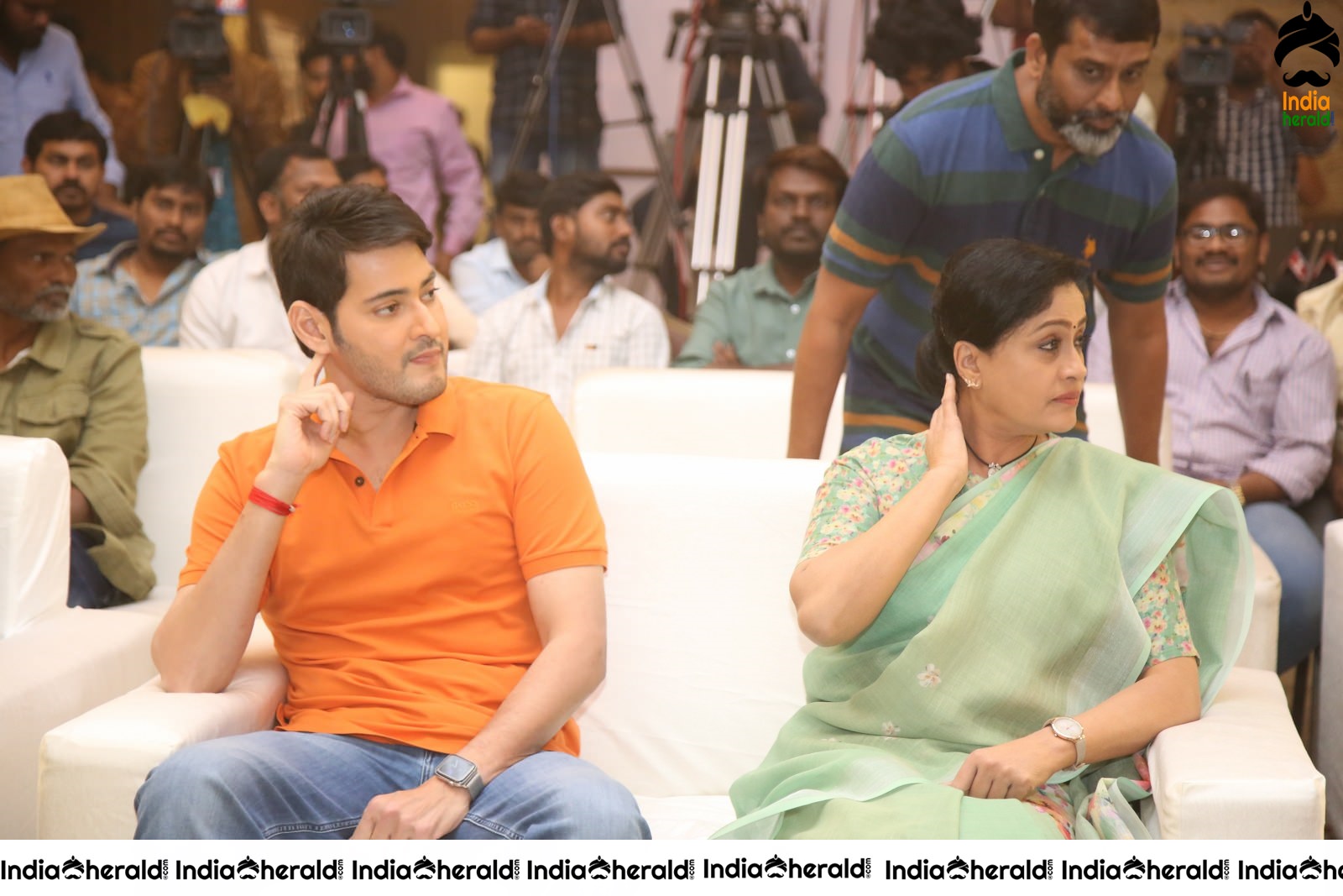 Sarileru Neekevvaru Movie Thanks Meet Stills Set 1