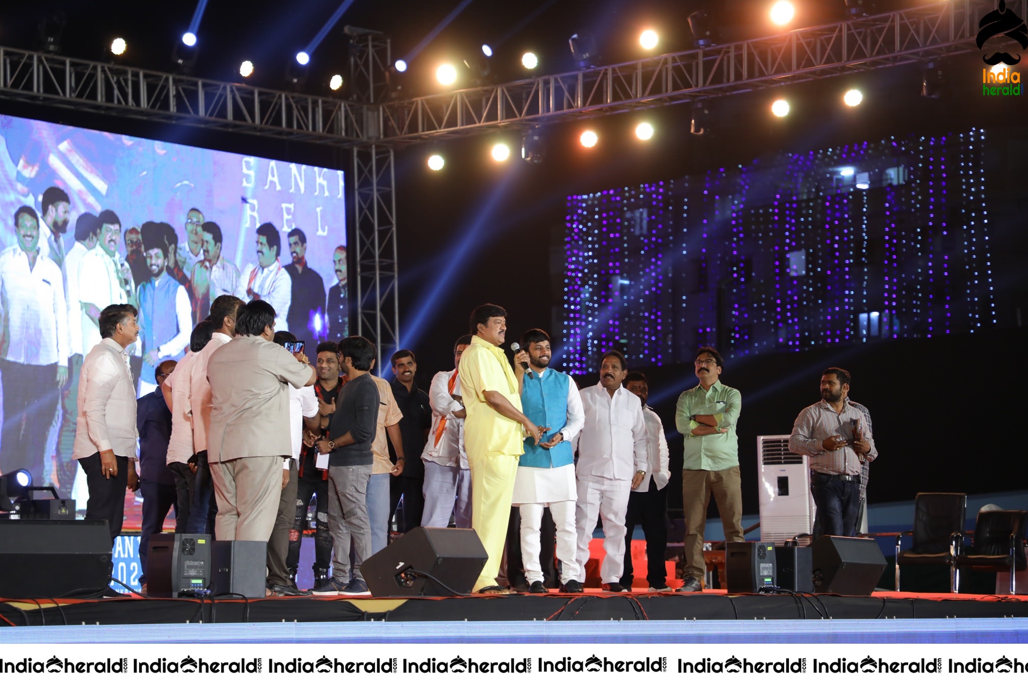 Sarileru Neekevvaru Song Launch at Vizag Set 2