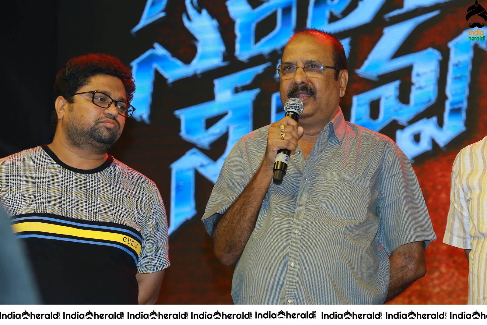 Sarileru Neeku Evvaru Blockbustka Baap Celebrations Set 8