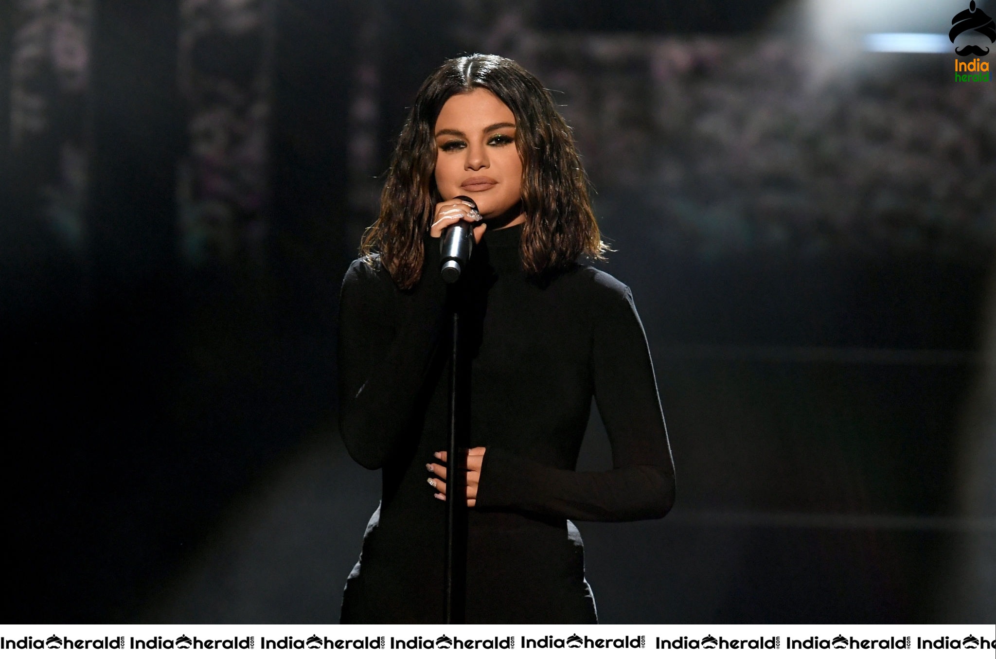 Selena Gomez Hot Performance at the American Music Awards 2019