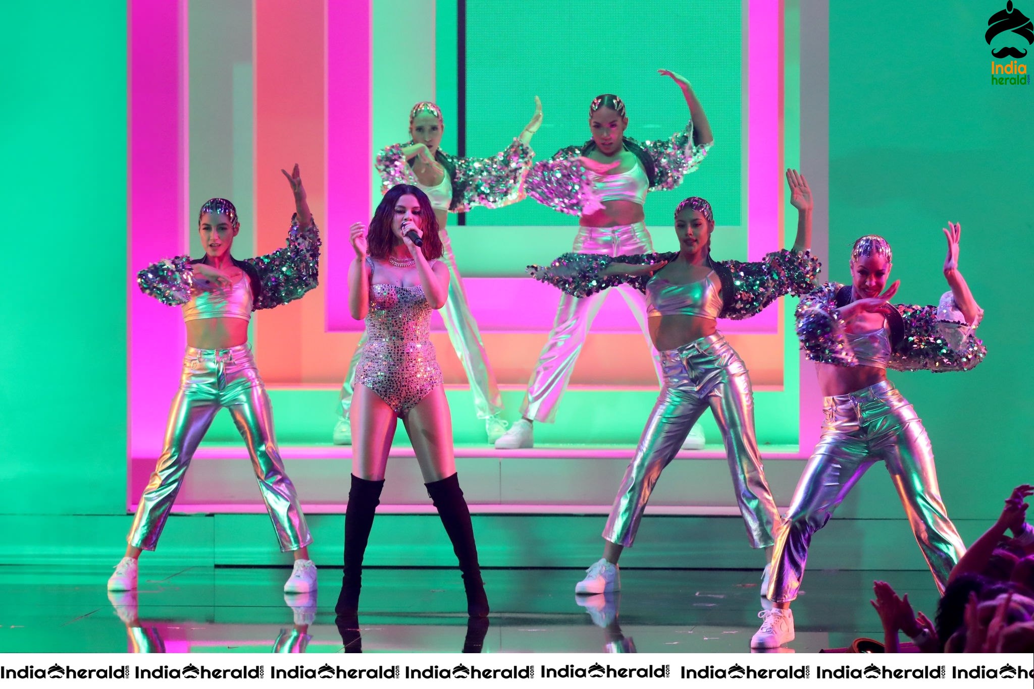Selena Gomez Hot Performance at the American Music Awards 2019
