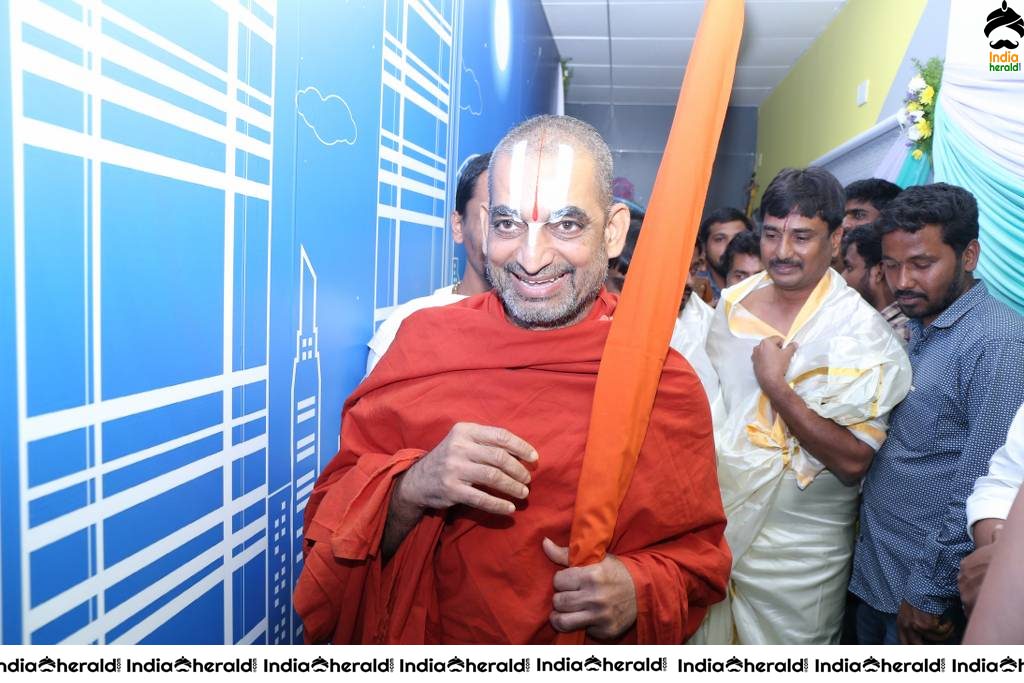 Shri Tridandi Srimannarayana Ramanuja Chinna Jeeyar Swamy launched space vision groups Set 1