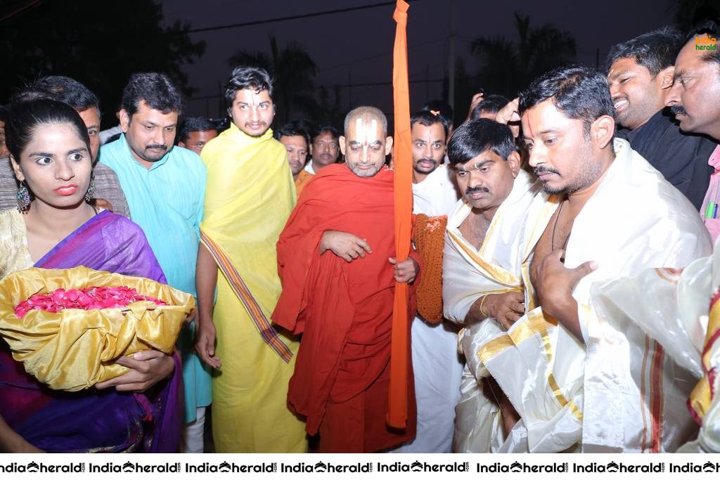 Shri Tridandi Srimannarayana Ramanuja Chinna Jeeyar Swamy launched space vision groups Set 1