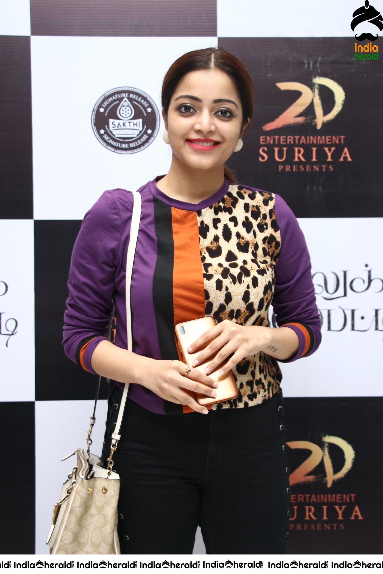 Sillukarupatti Premiere Show Stills Set 3