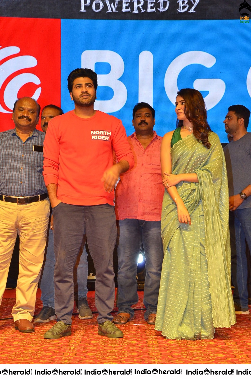 Some Unseen Stills of Samantha in Green Saree from Jaanu event Set 1