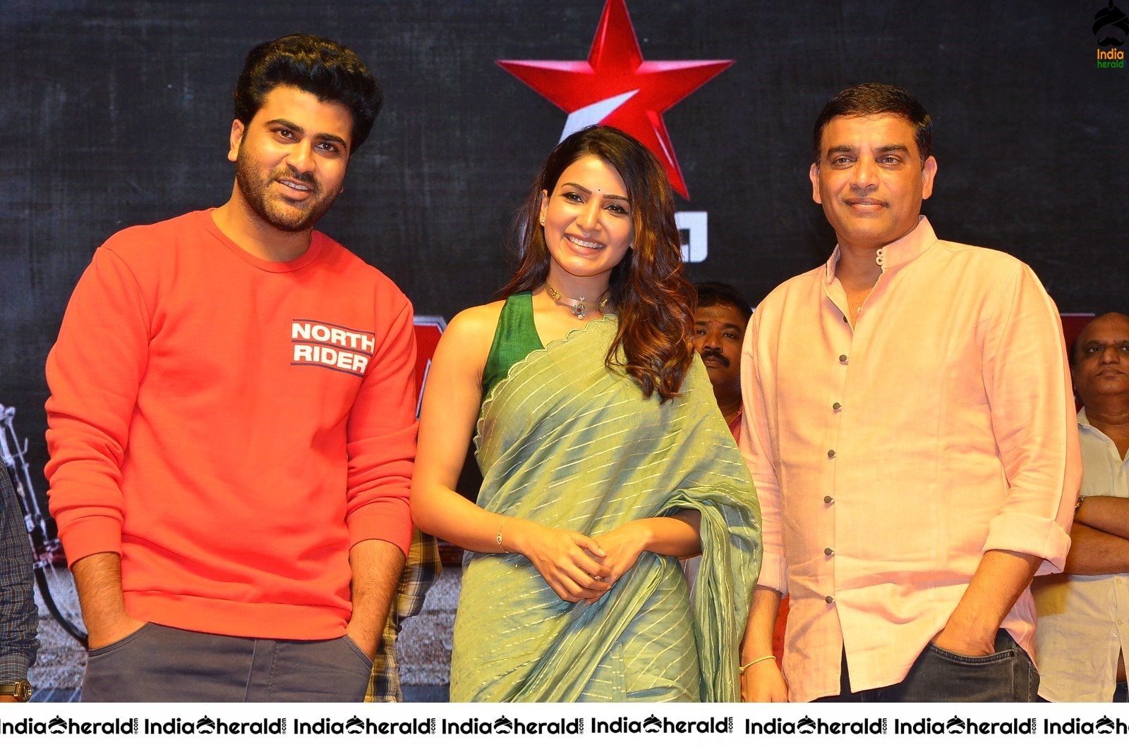 Some Unseen Stills of Samantha in Green Saree from Jaanu event Set 2