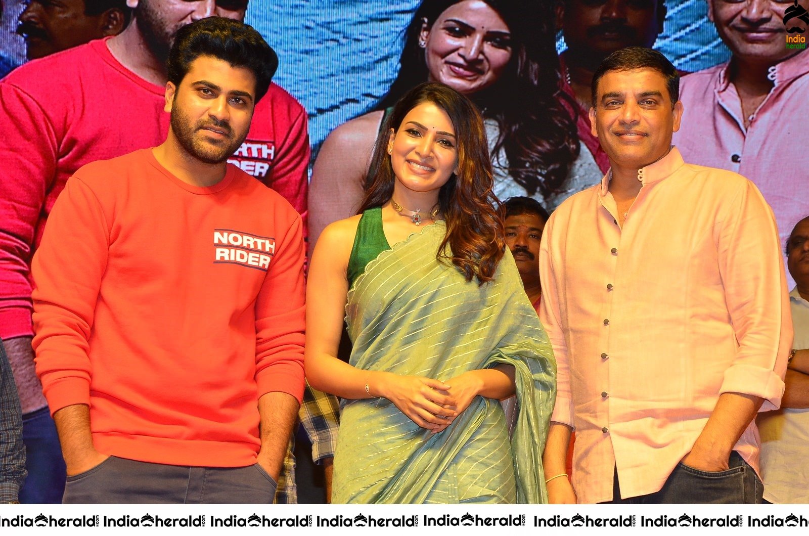 Some Unseen Stills of Samantha in Green Saree from Jaanu event Set 2