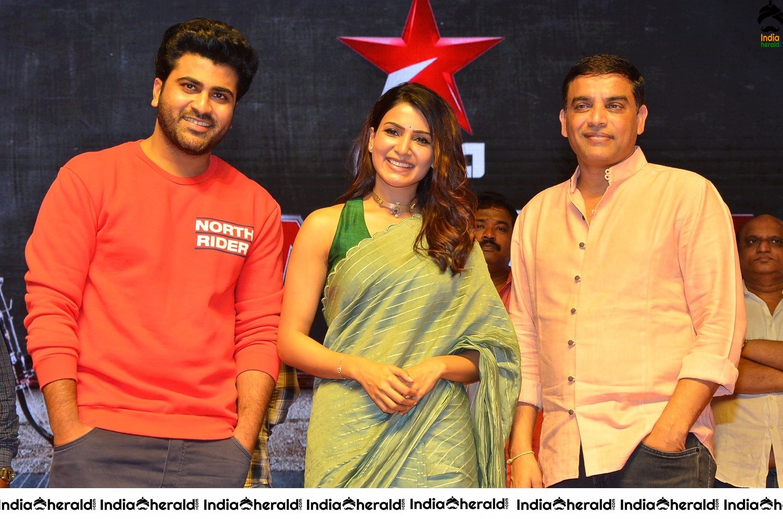 Some Unseen Stills of Samantha in Green Saree from Jaanu event Set 2