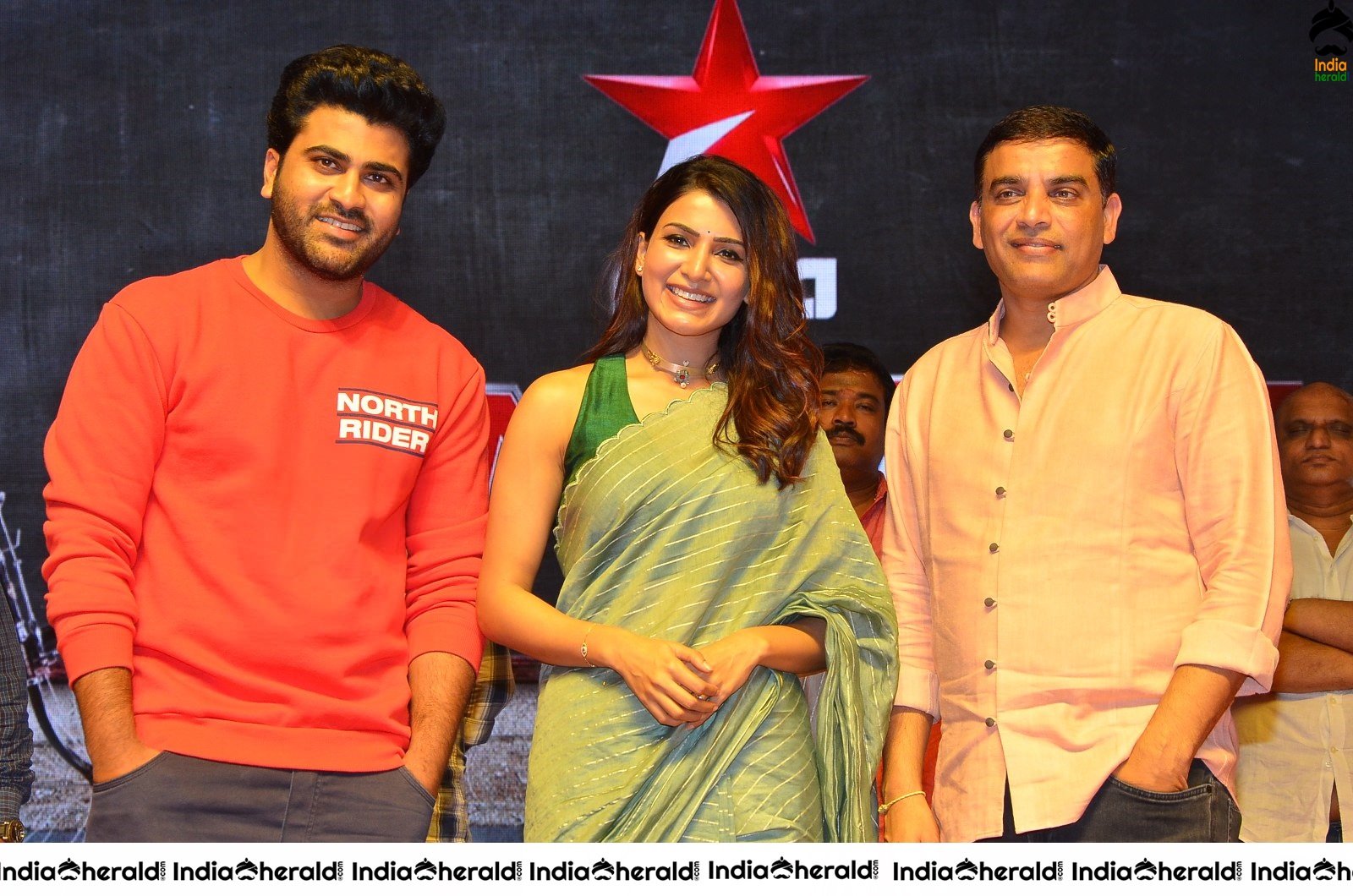 Some Unseen Stills of Samantha in Green Saree from Jaanu event Set 2