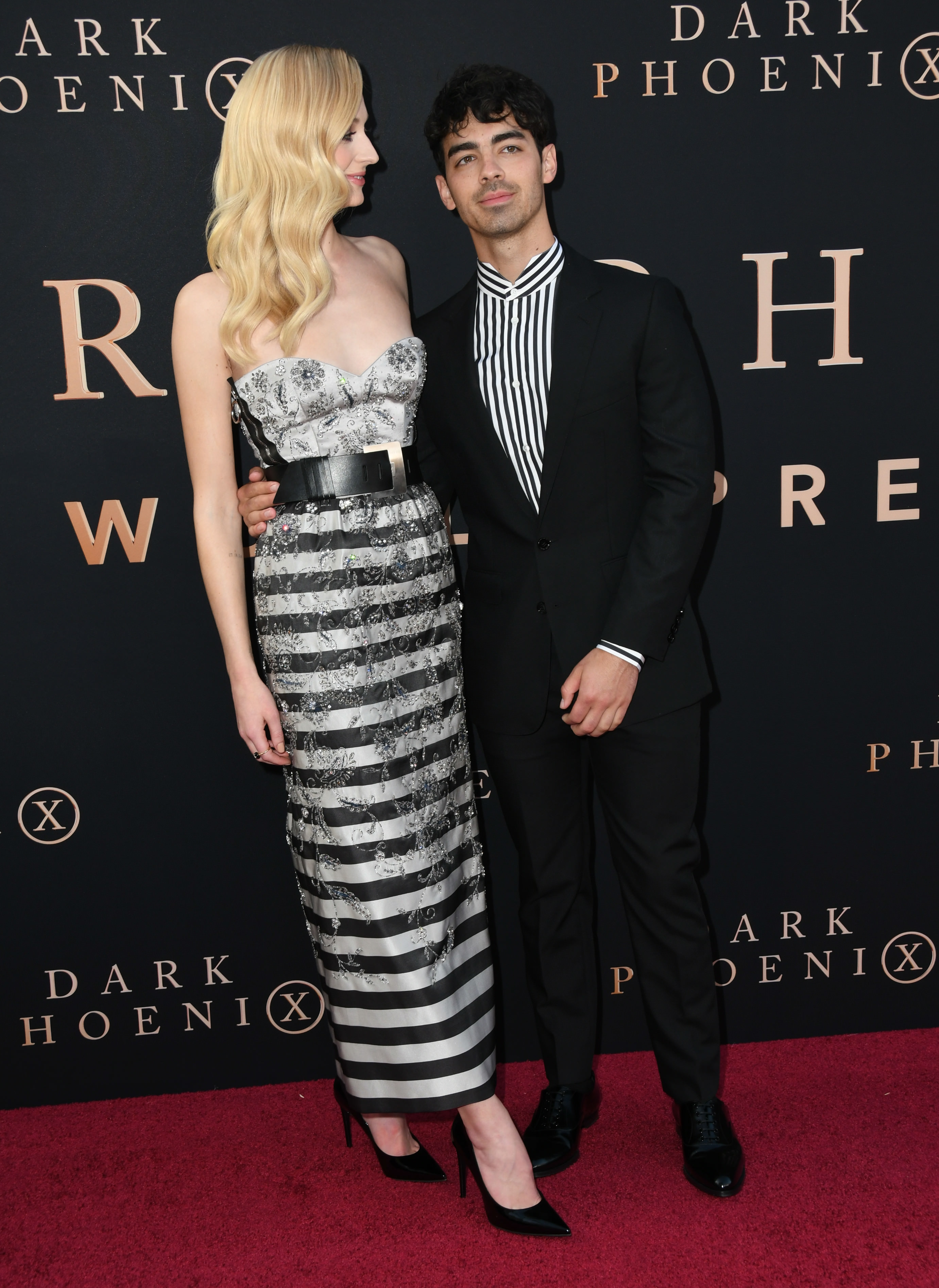 Sophie Turner Sizzling At Dark Phoenix Premiere In Hollywood