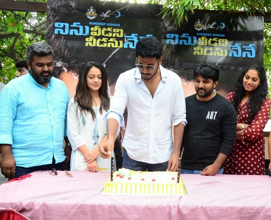 Sudeep Kashan And Anya Watch Ninu Veedani Needanu Nene In Hyderabad