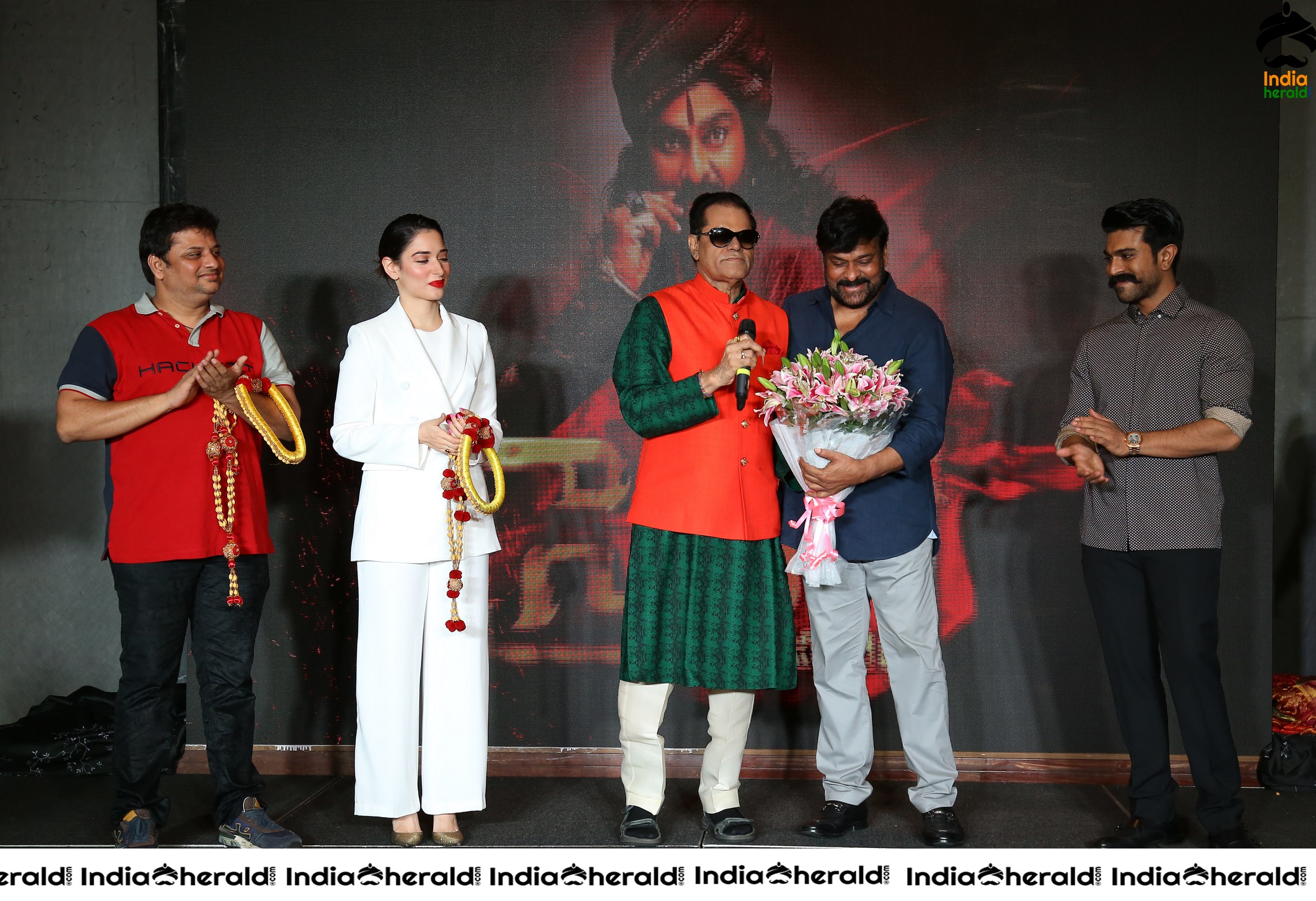 T Subbirami Reddy Felicitates Sye Raa Team And Hails Chiranjeevi Set 2