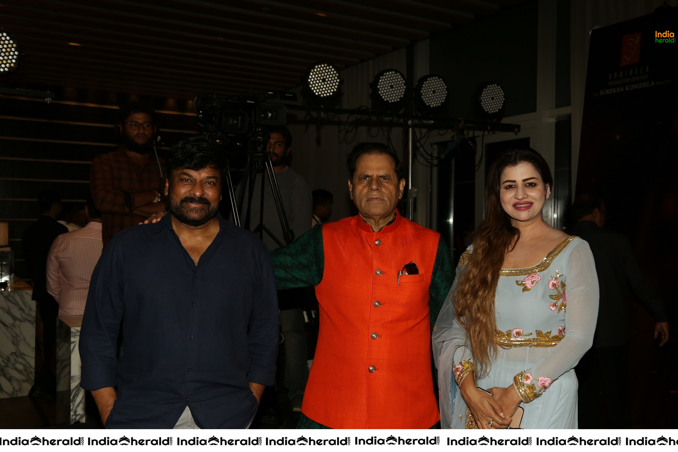 T Subbirami Reddy Felicitates Sye Raa Team And Hails Chiranjeevi Set 2