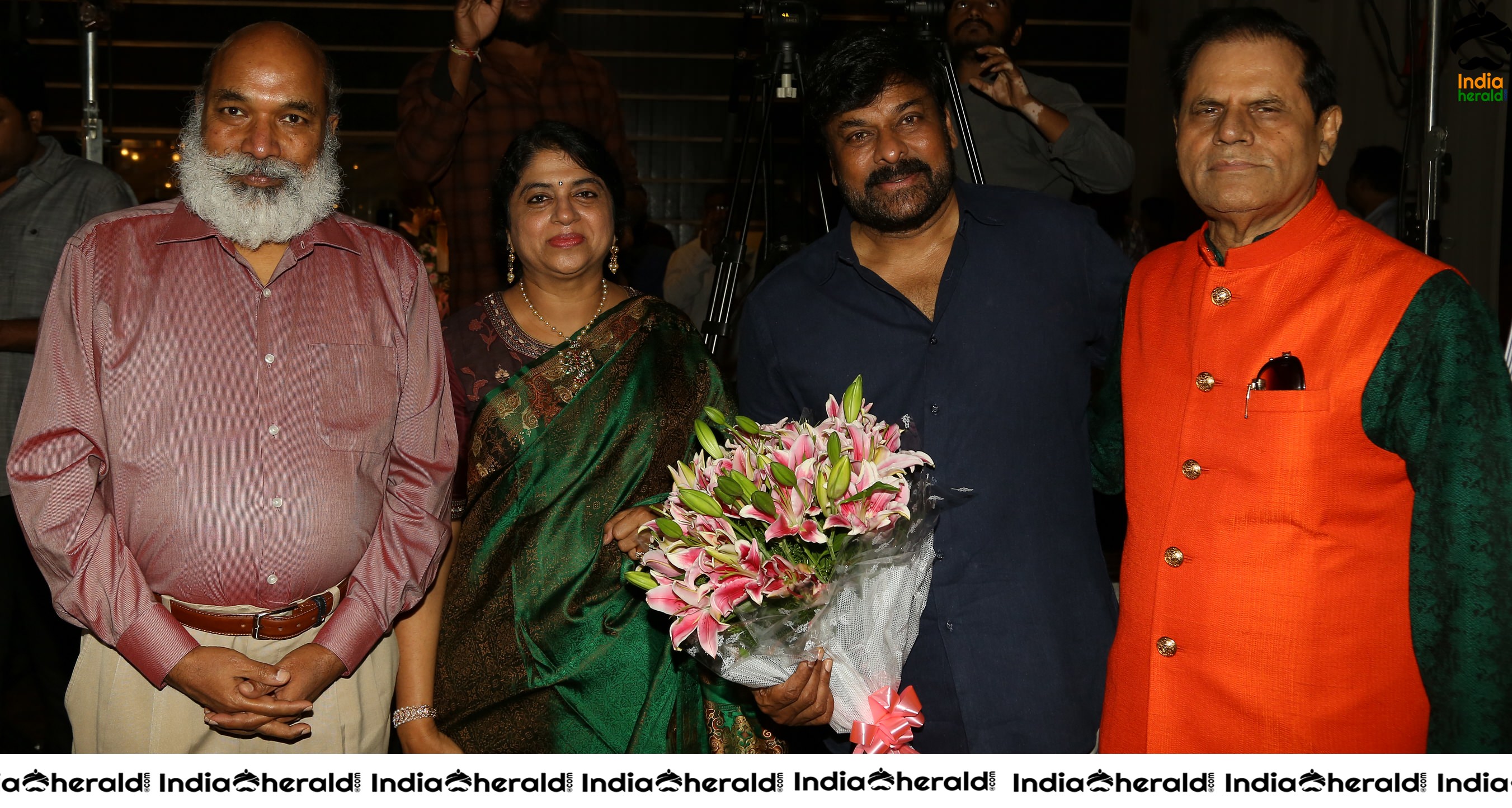 T Subbirami Reddy Felicitates Sye Raa Team And Hails Chiranjeevi Set 2