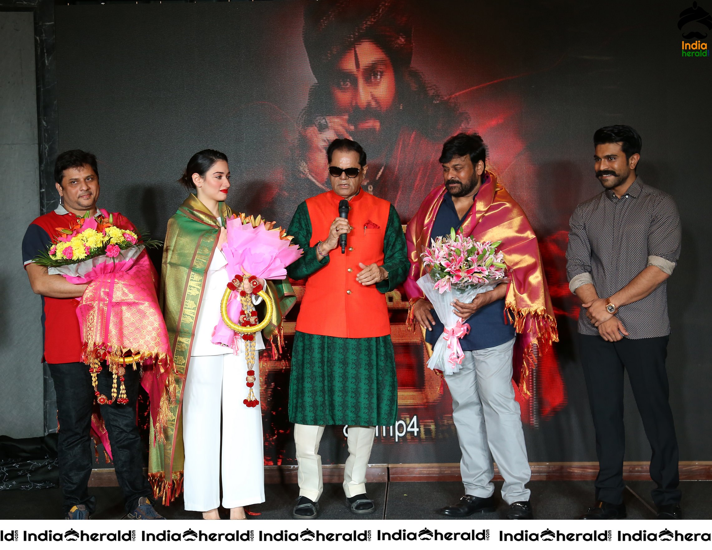 T Subbirami Reddy Felicitates Sye Raa Team And Hails Chiranjeevi Set 3