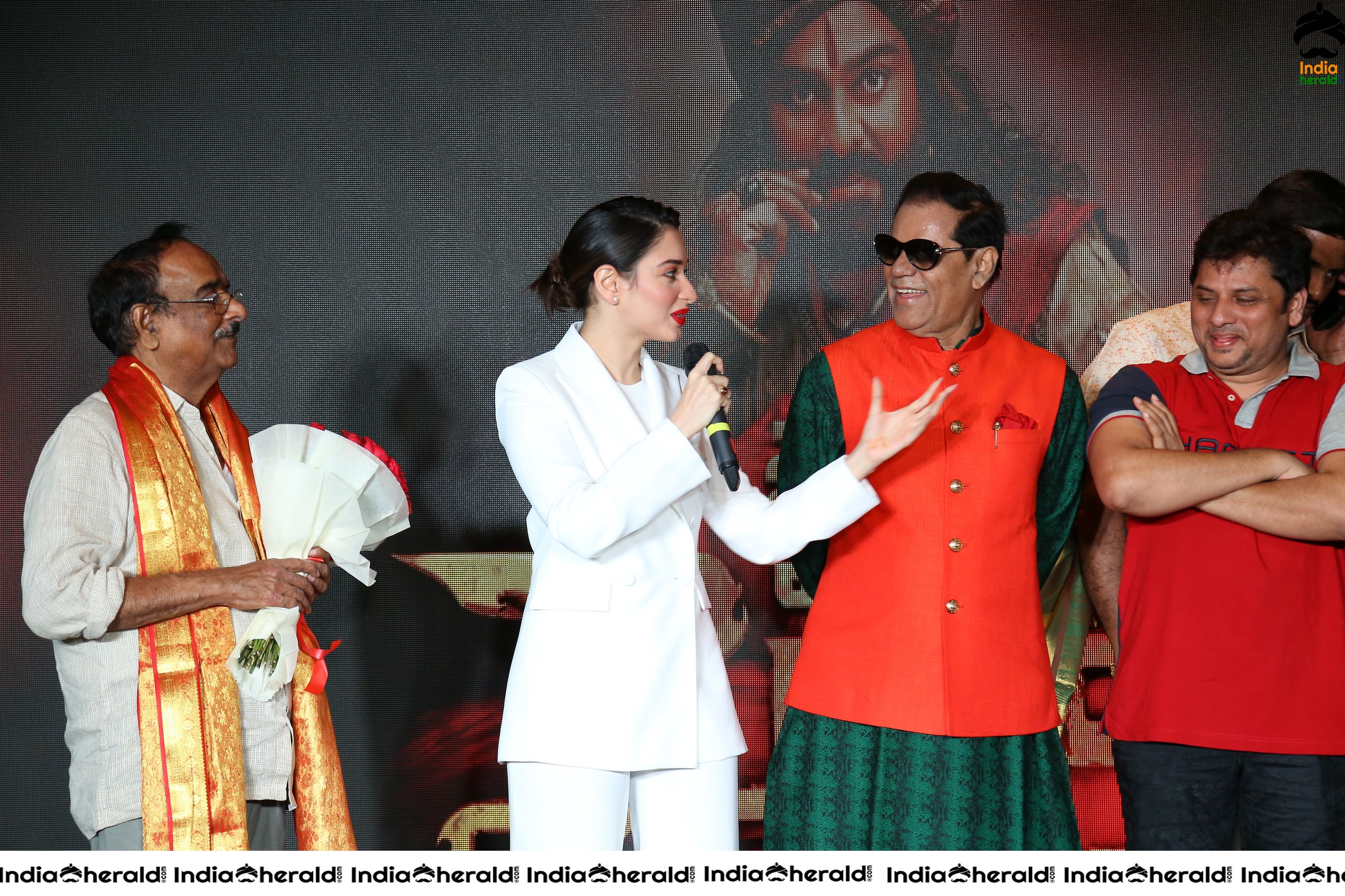 T Subbirami Reddy Felicitates Sye Raa Team And Hails Chiranjeevi Set 3